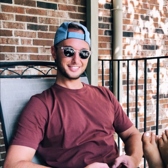 Meet your Posher, Andrew - Picture 2 of 3